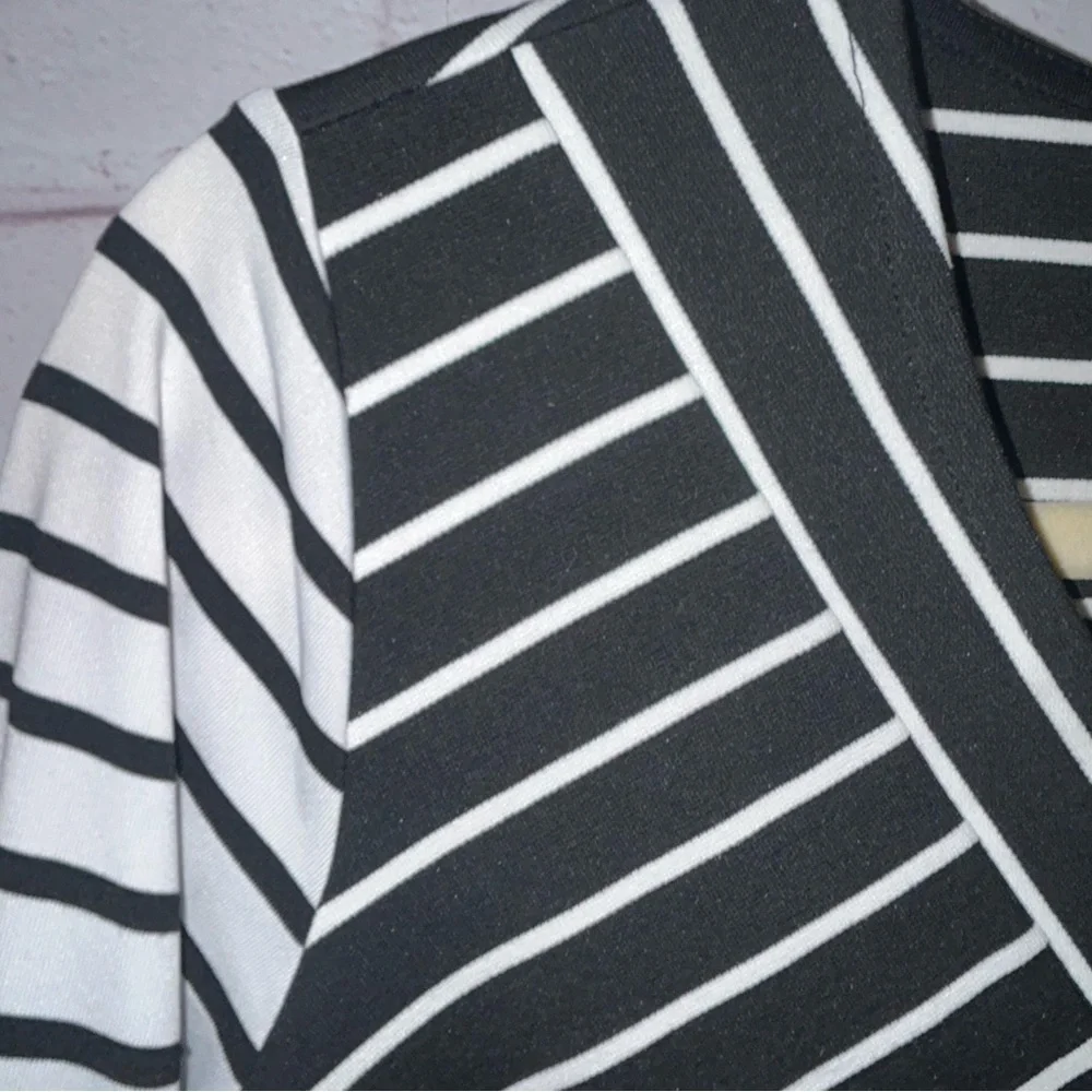 Karen Millen Black and White Top women’s size 6‎ - Picture 3 of 8